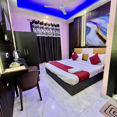 Jupiter Plaza Delhi Airport Hotel Új-Delhi Kültér fotó