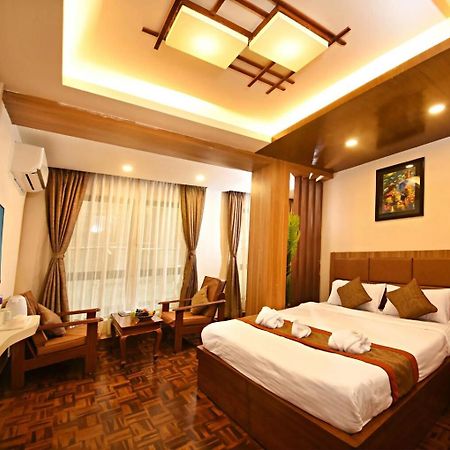 Jupiter Plaza Delhi Airport Hotel Új-Delhi Kültér fotó