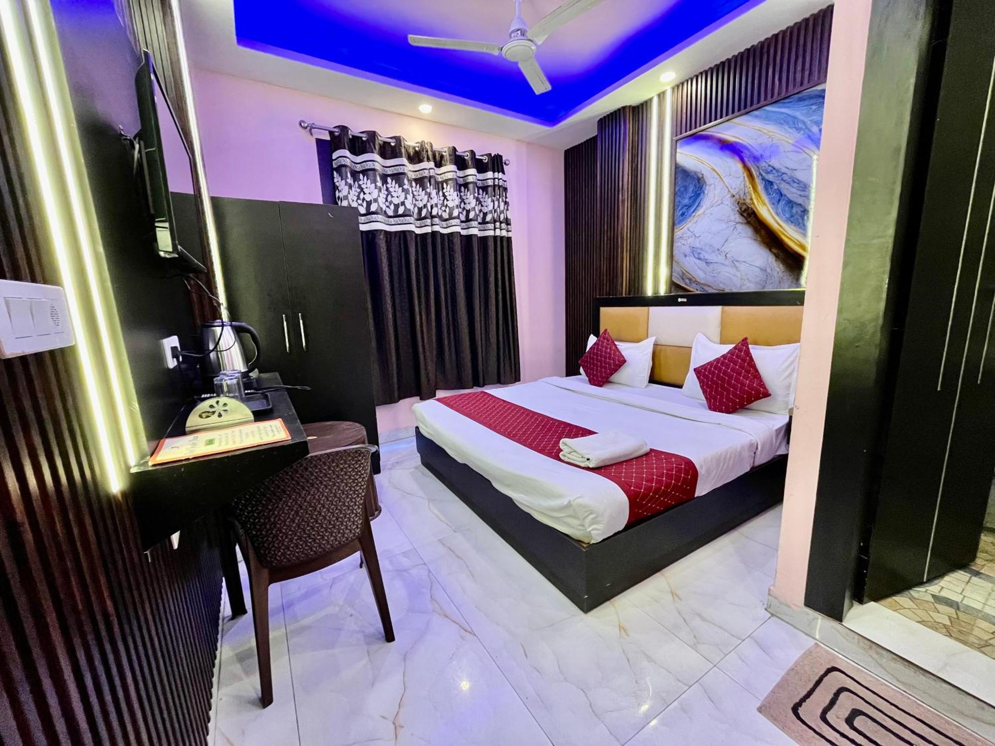 Jupiter Plaza Delhi Airport Hotel Új-Delhi Kültér fotó