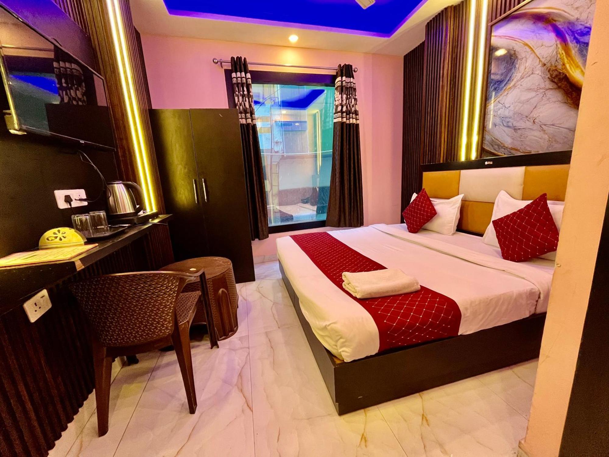 Jupiter Plaza Delhi Airport Hotel Új-Delhi Kültér fotó
